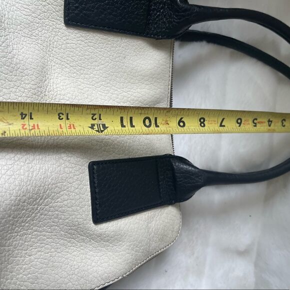 Kate Spade pebble leather beige and black shoulder bag with gold tone ac… - Picture 7 of 16